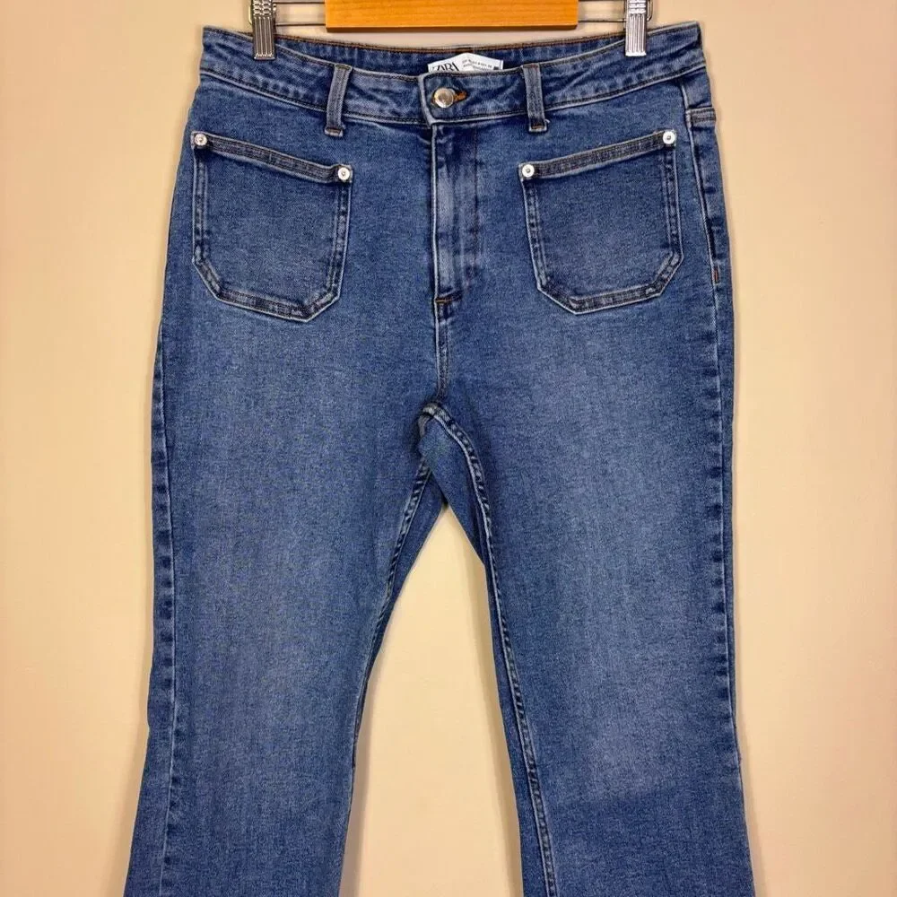 Zara High Waisted Wide Leg Raw Hem Jeans Size 8‎